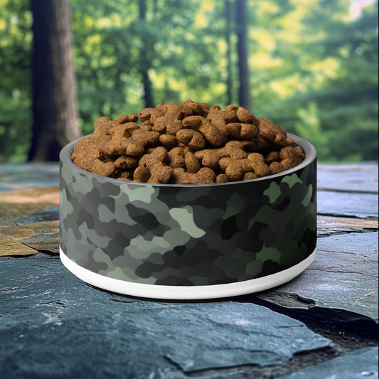 32oz dog bowl with dark green camouflage design, perfect for adventurous and nature-loving pet owners.